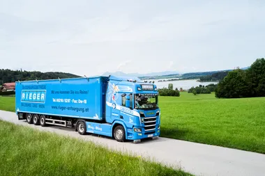 Planen- und Kofferwagen